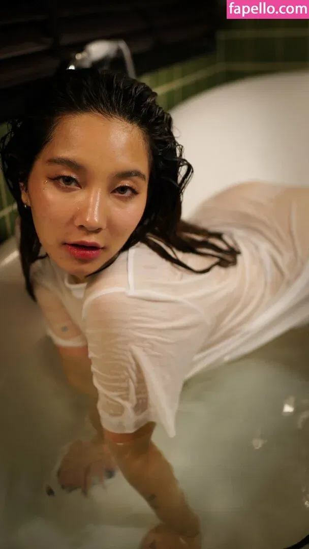 irisadamsone Onlyfans Photo Gallery 