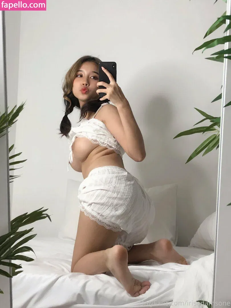 irisadamsone Onlyfans Photo Gallery 