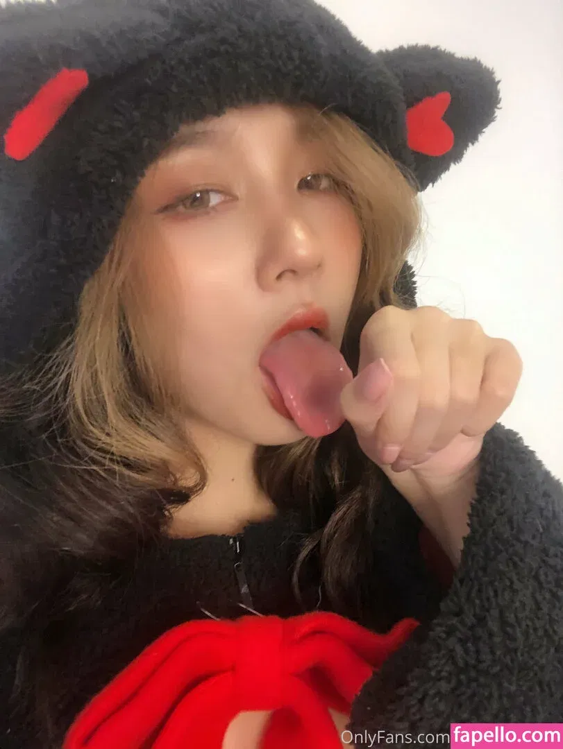 irisadamsone Onlyfans Photo Gallery 