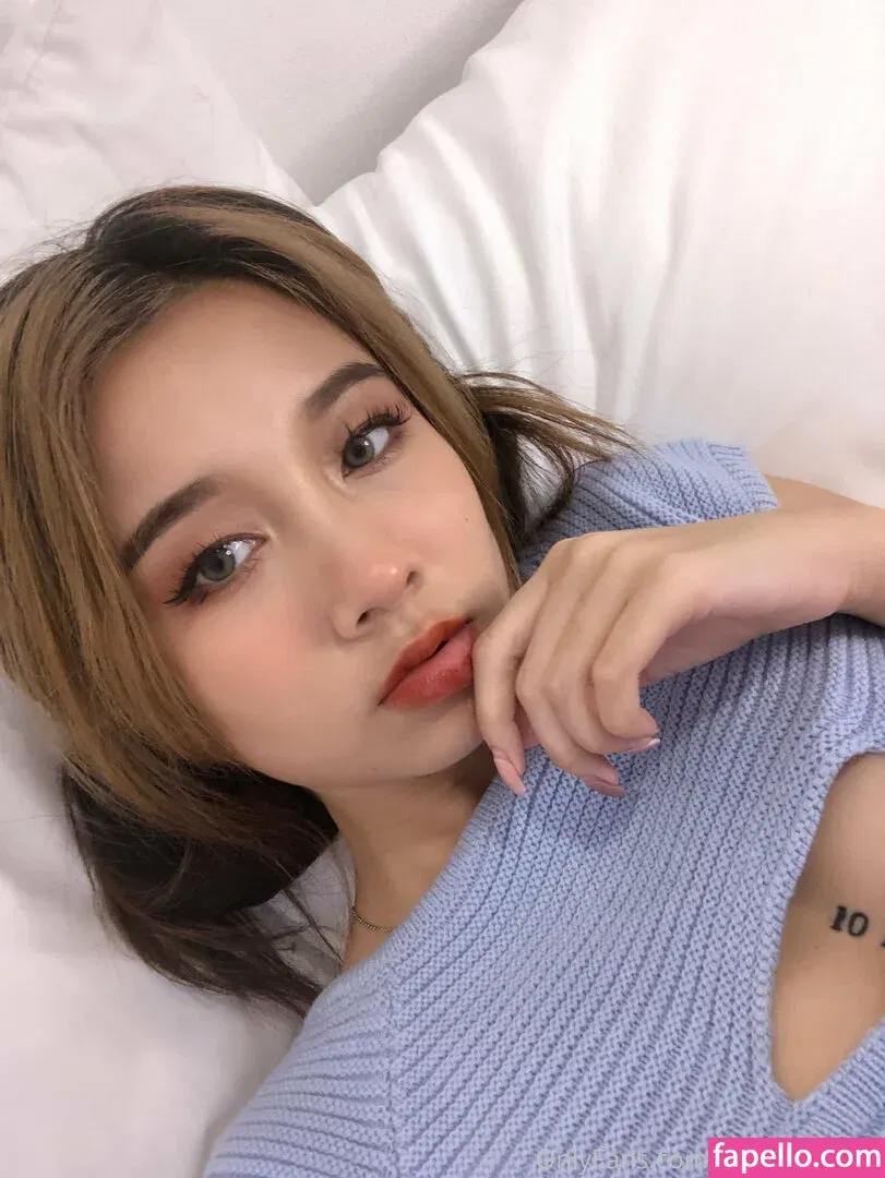 irisadamsone Onlyfans Photo Gallery 