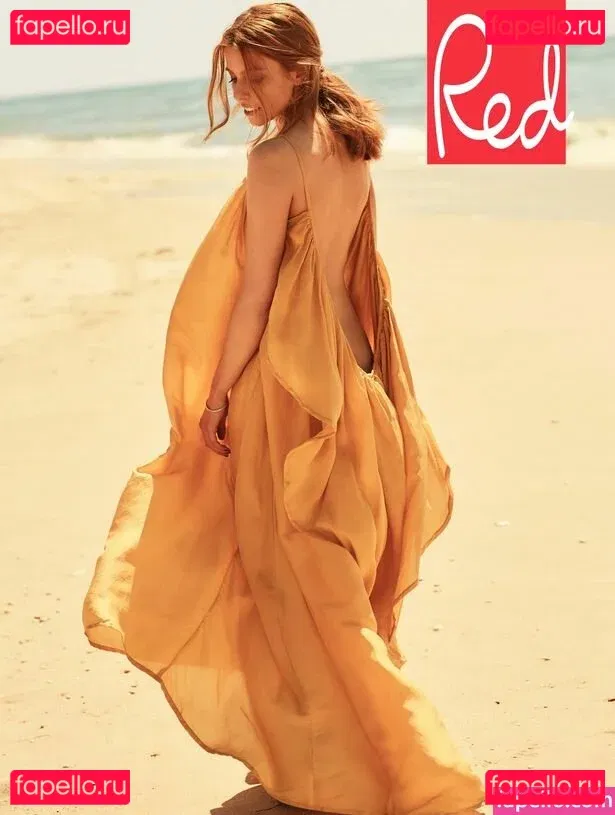 Stacey Dooley Onlyfans Photo Gallery 