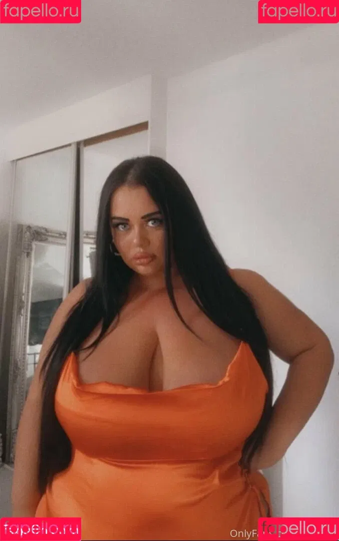 khloe38kk Onlyfans Photo Gallery 