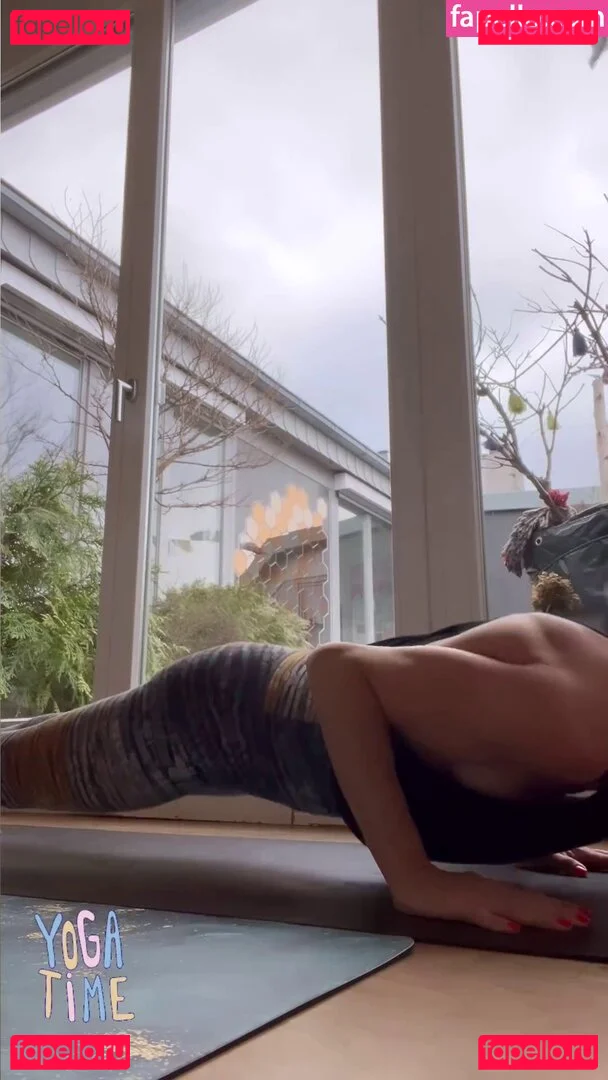 Wolke Hegenbarth Onlyfans Photo Gallery 