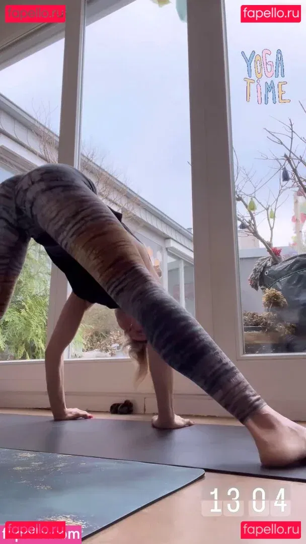 Wolke Hegenbarth Onlyfans Photo Gallery 