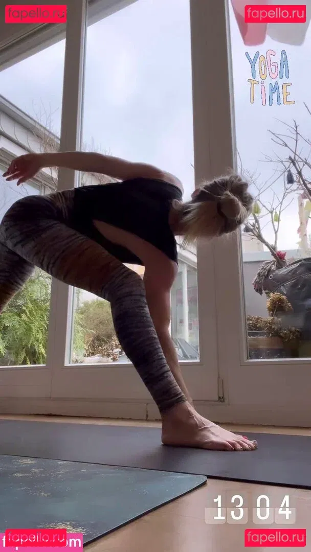 Wolke Hegenbarth Onlyfans Photo Gallery 