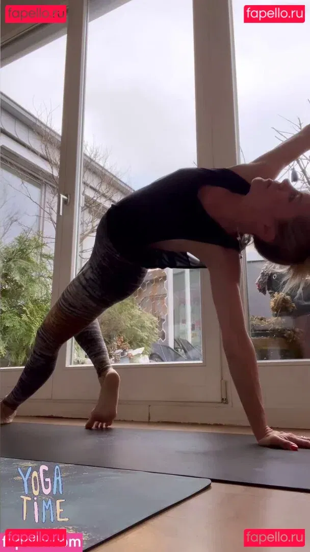 Wolke Hegenbarth Onlyfans Photo Gallery 