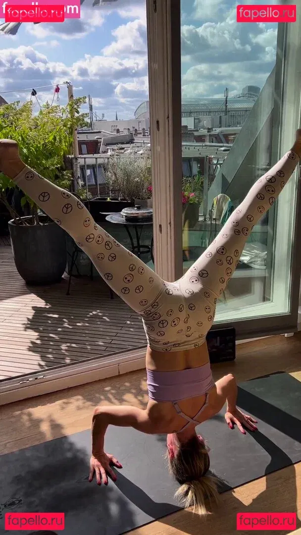 Wolke Hegenbarth Onlyfans Photo Gallery 