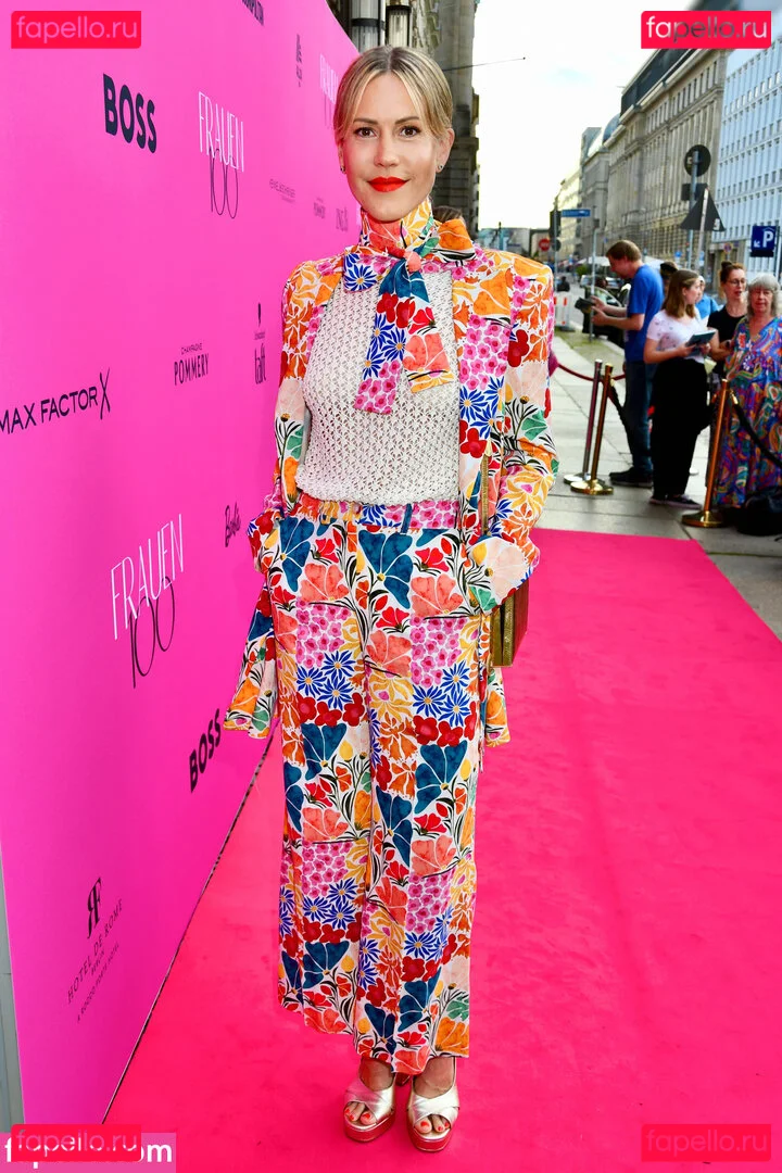 Wolke Hegenbarth Onlyfans Photo Gallery 