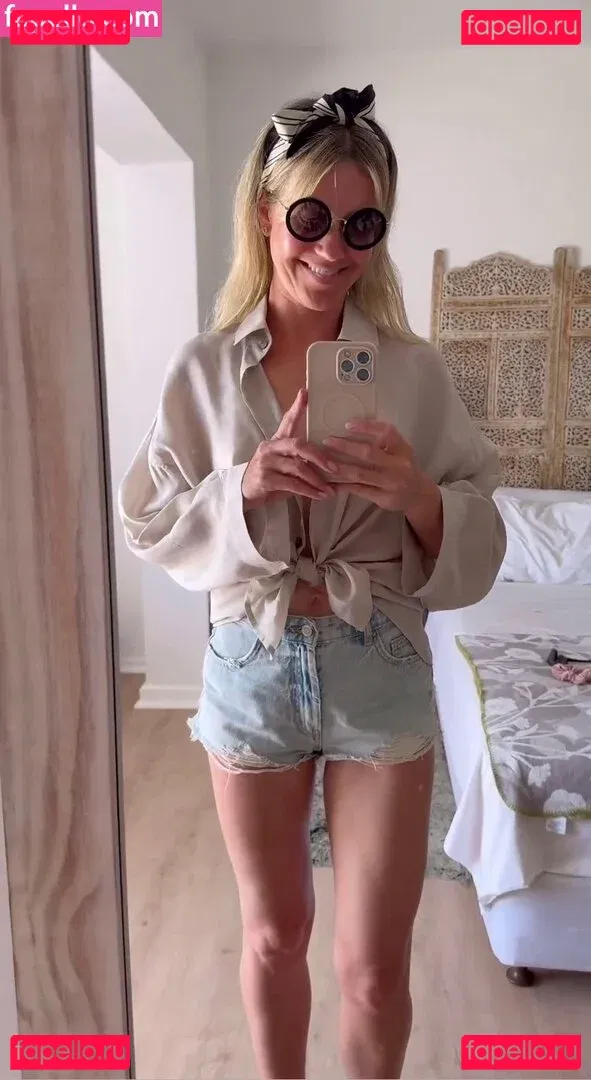 Wolke Hegenbarth Onlyfans Photo Gallery 