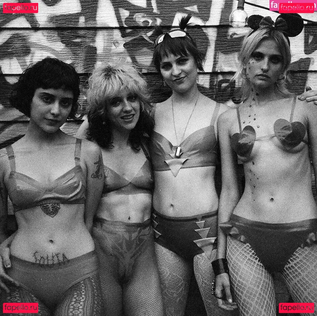 Cumgirl8 Onlyfans Photo Gallery 