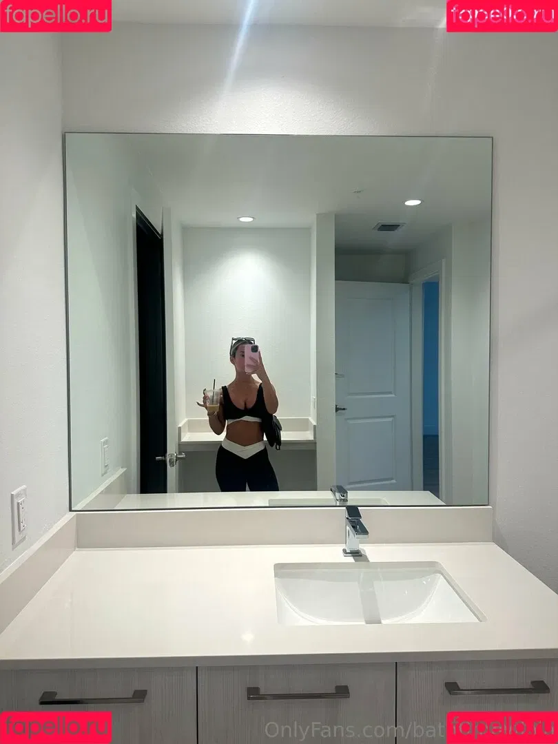 bathtimewlola Onlyfans Photo Gallery 