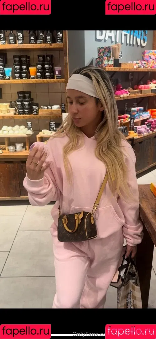 bathtimewlola Onlyfans Photo Gallery 