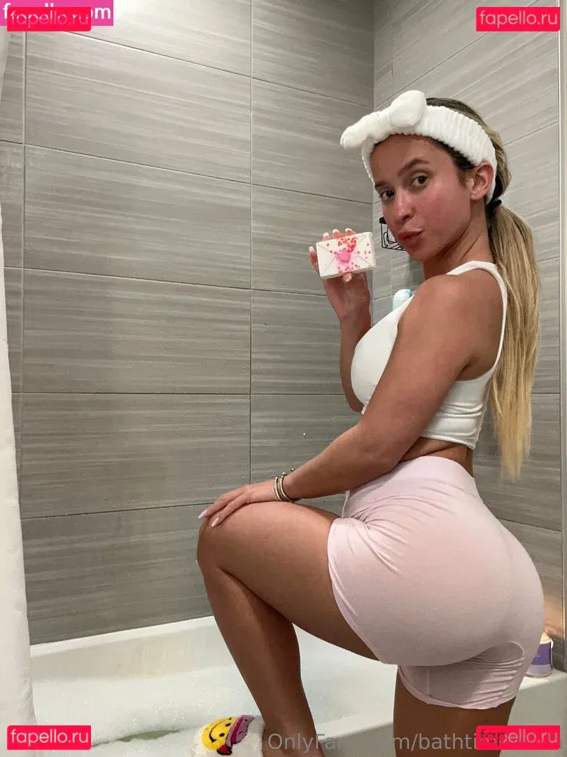 bathtimewlola Onlyfans Photo Gallery 