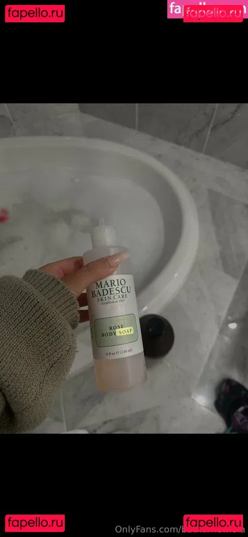 bathtimewlola Onlyfans Photo Gallery 