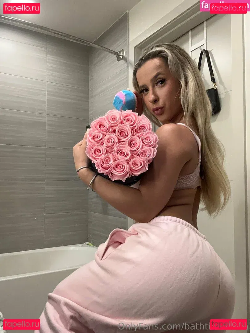 bathtimewlola Onlyfans Photo Gallery 