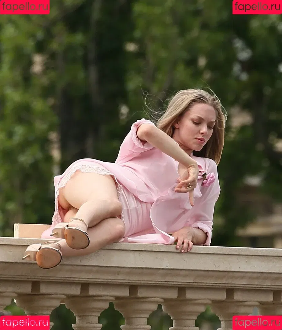 Amanda Seyfried Onlyfans Photo Gallery 
