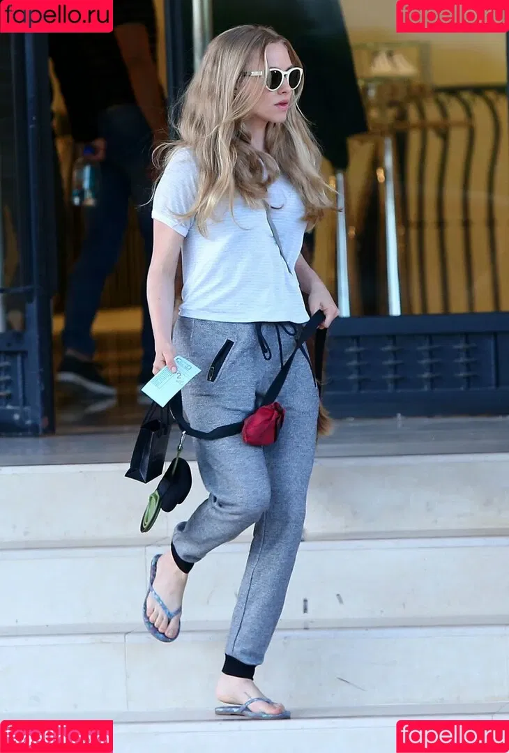 Amanda Seyfried Onlyfans Photo Gallery 