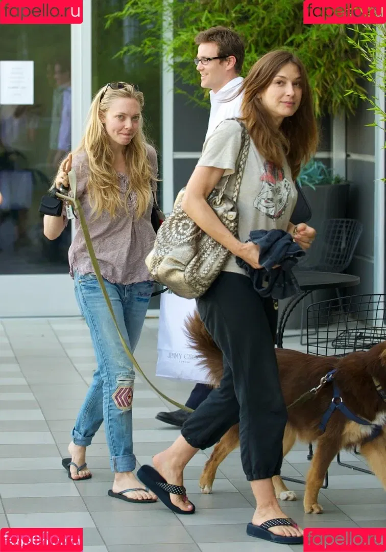 Amanda Seyfried Onlyfans Photo Gallery 