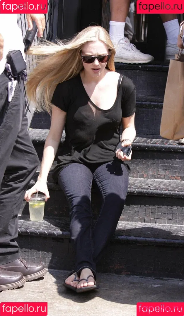 Amanda Seyfried Onlyfans Photo Gallery 