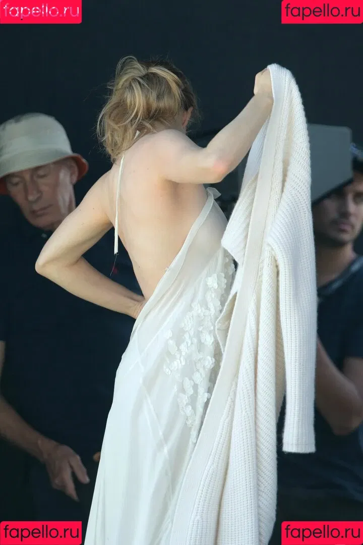 Amanda Seyfried Onlyfans Photo Gallery 