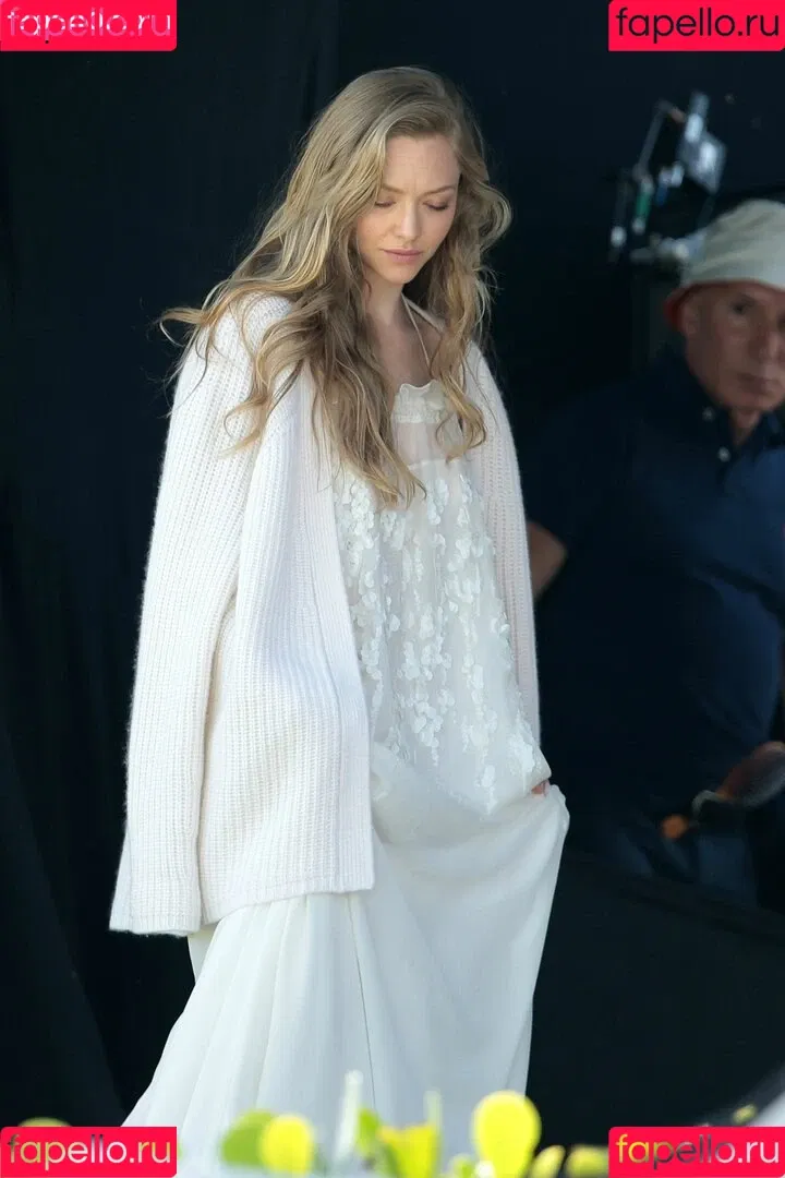 Amanda Seyfried Onlyfans Photo Gallery 