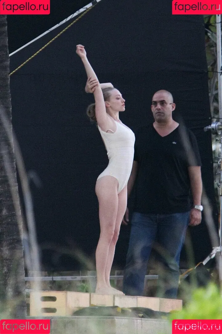 Amanda Seyfried Onlyfans Photo Gallery 