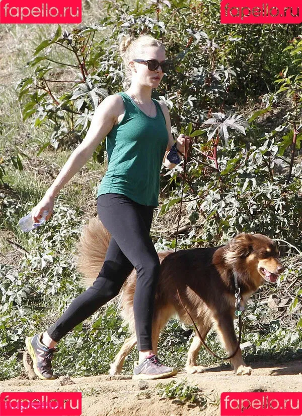 Amanda Seyfried Onlyfans Photo Gallery 
