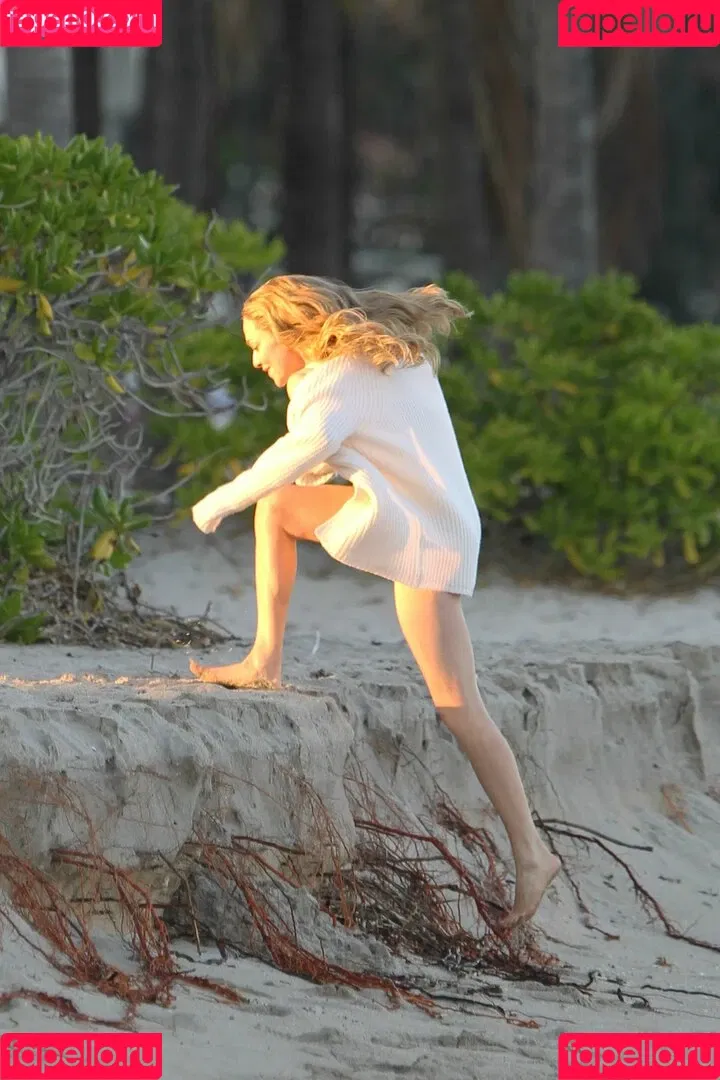 Amanda Seyfried Onlyfans Photo Gallery 