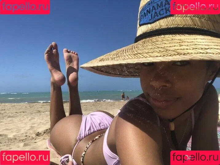 Sinister Simone Onlyfans Photo Gallery 