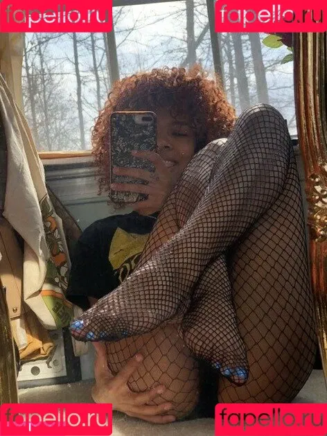 Sinister Simone Onlyfans Photo Gallery 