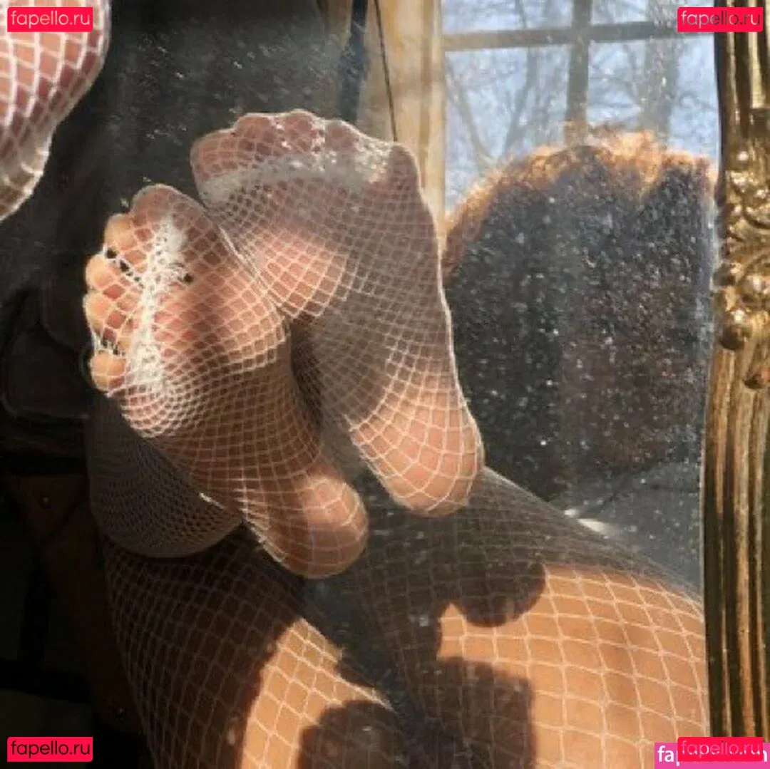 Sinister Simone Onlyfans Photo Gallery 