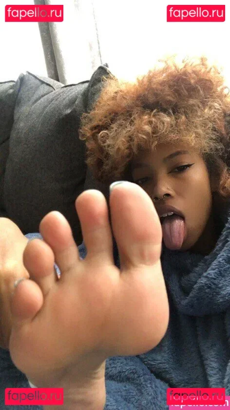 Sinister Simone Onlyfans Photo Gallery 