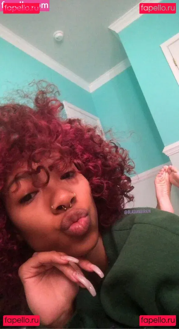 Sinister Simone Onlyfans Photo Gallery 