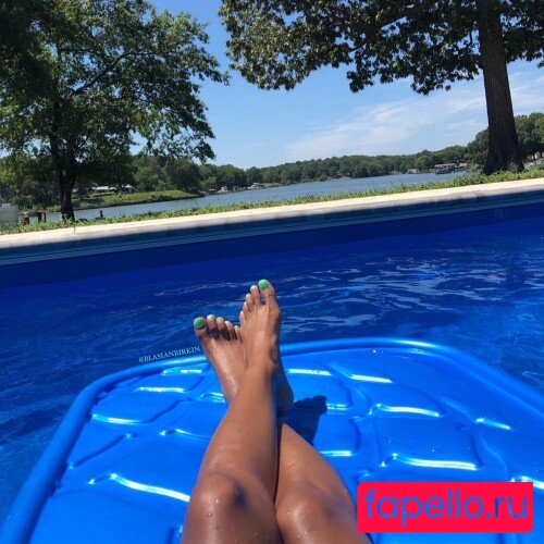 Sinister Simone Nude Onlyfans Photo 7