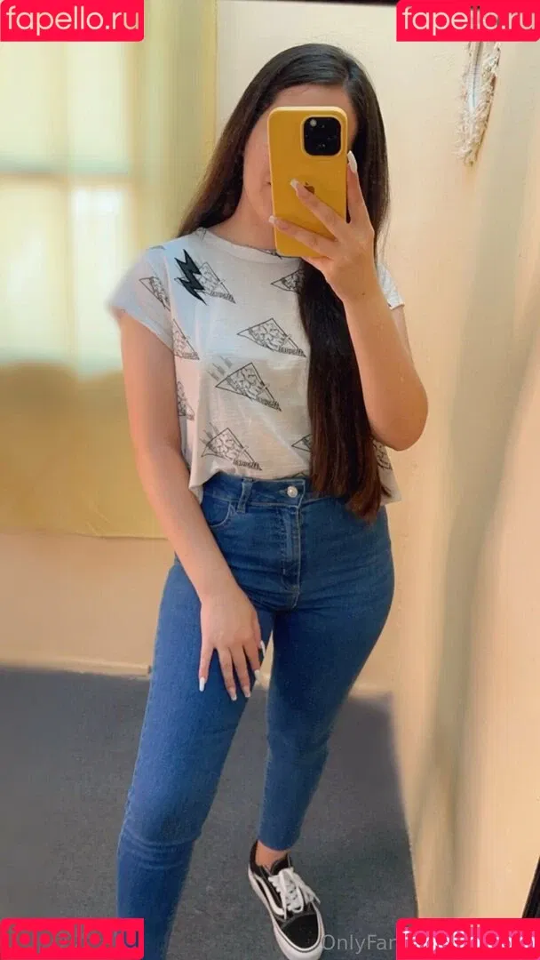 mmel7 Onlyfans Photo Gallery 