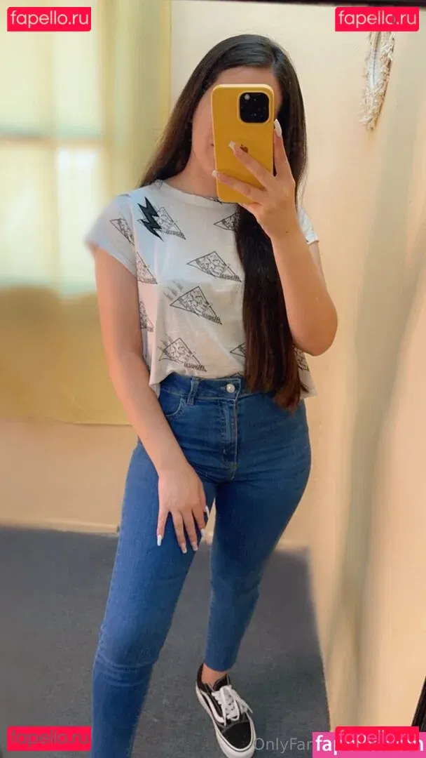 mmel7 Onlyfans Photo Gallery 