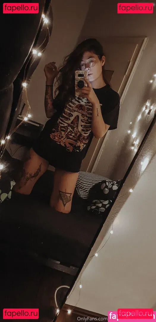 Lisa Bumble Onlyfans Photo Gallery 