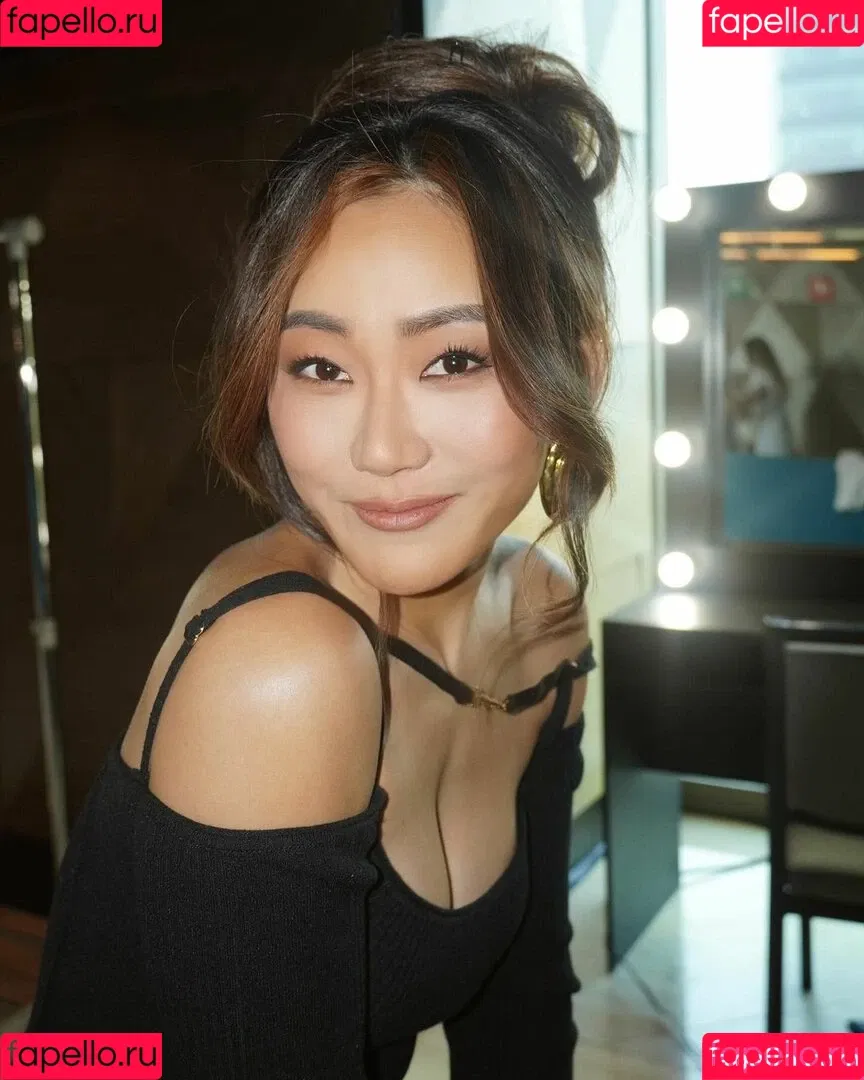 Karen Fukuhara Onlyfans Photo Gallery 