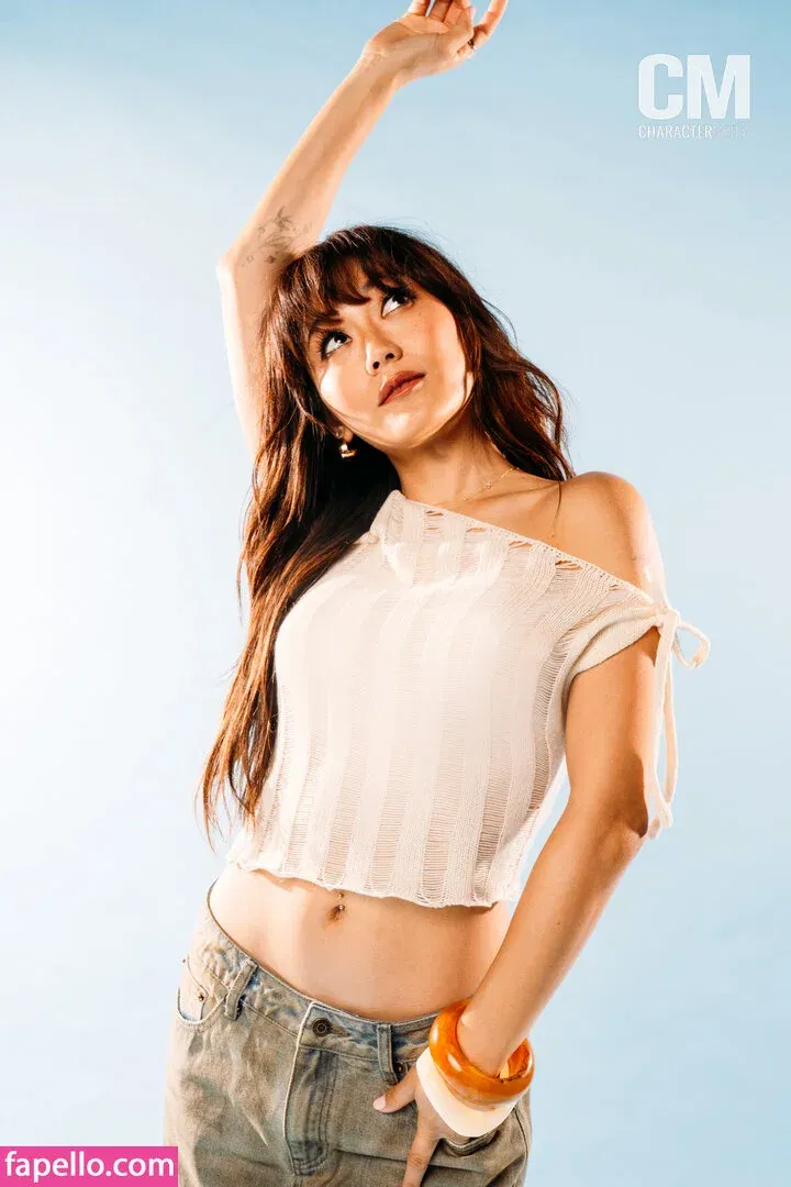 Karen Fukuhara Onlyfans Photo Gallery 