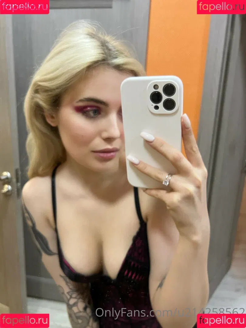 thedakotaa Onlyfans Photo Gallery 