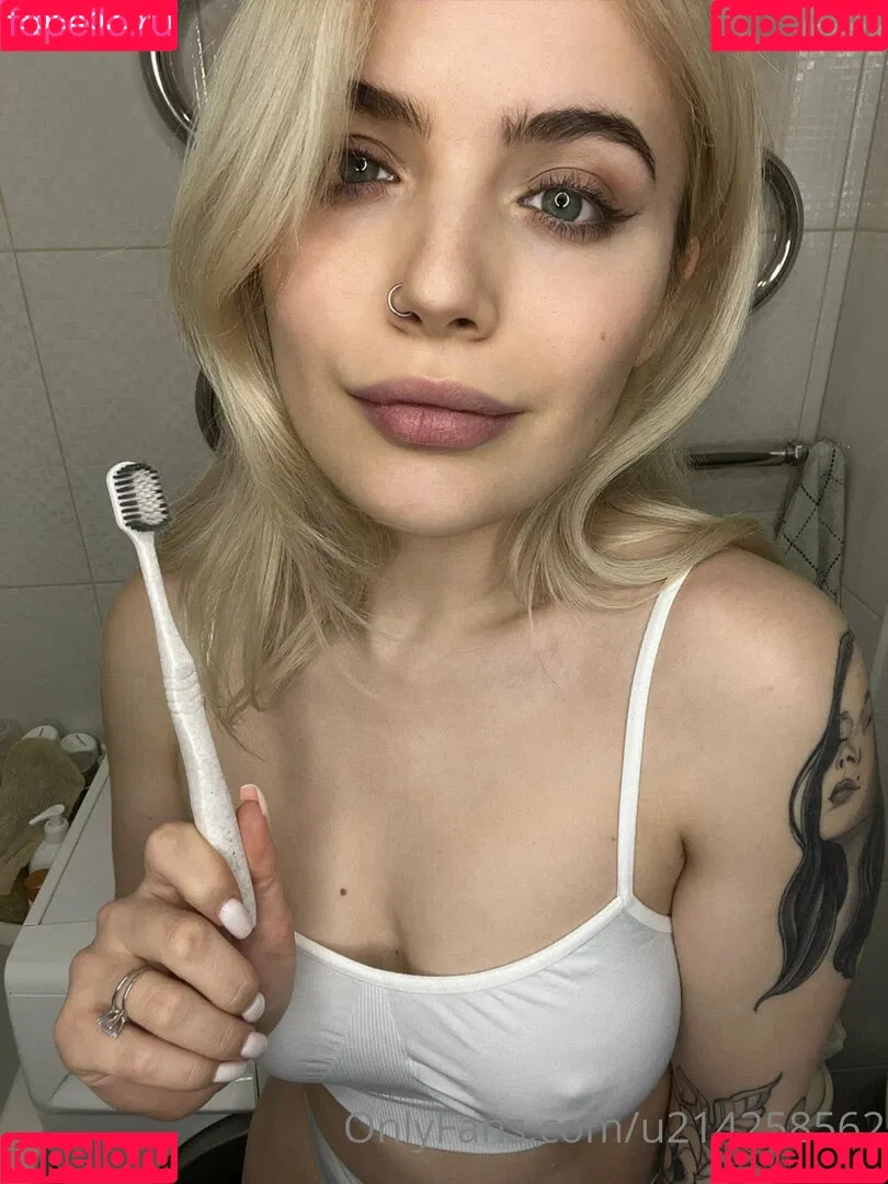 thedakotaa Onlyfans Photo Gallery 