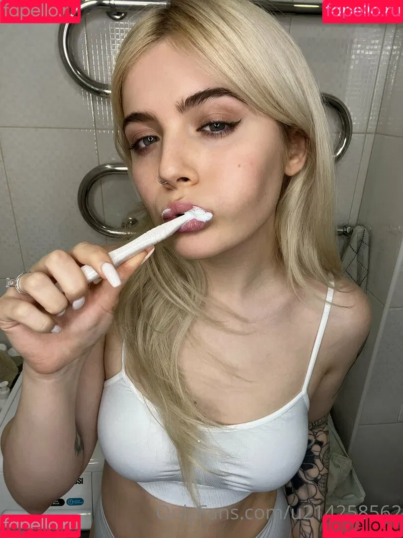 thedakotaa Onlyfans Photo Gallery 