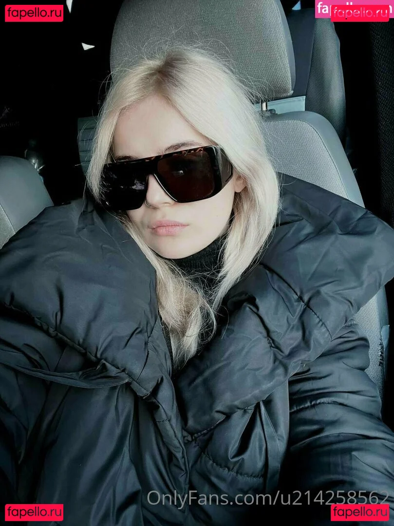 thedakotaa Onlyfans Photo Gallery 