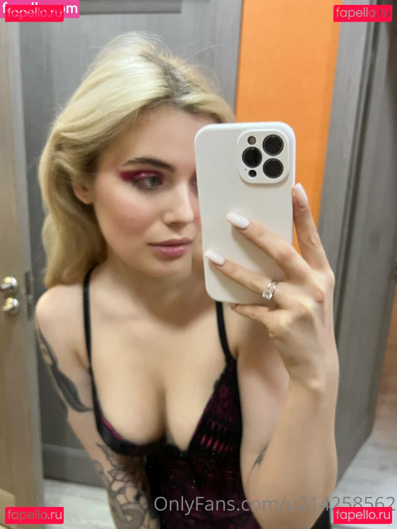 thedakotaa Onlyfans Photo Gallery 