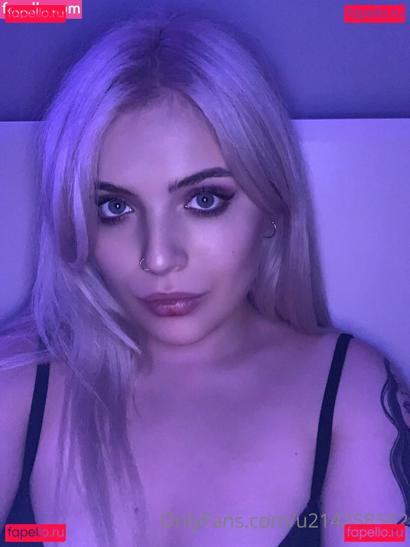 thedakotaa Onlyfans Photo Gallery 