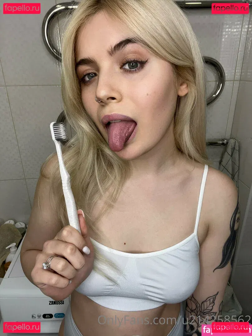 thedakotaa Onlyfans Photo Gallery 