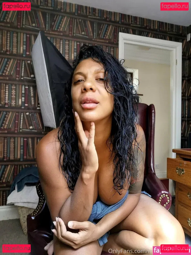 mistresssarahcc Onlyfans Photo Gallery 