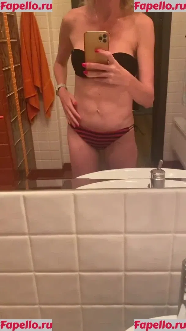 Lisarulit Onlyfans Photo Gallery 