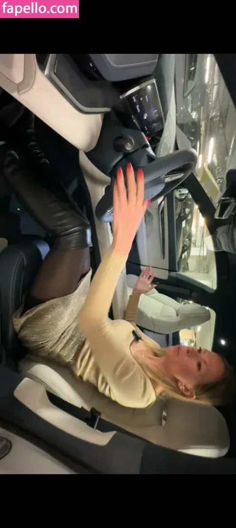 Lisarulit Onlyfans Photo Gallery 