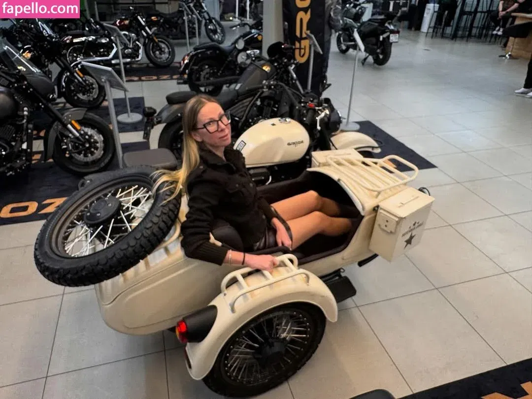 Lisarulit Onlyfans Photo Gallery 